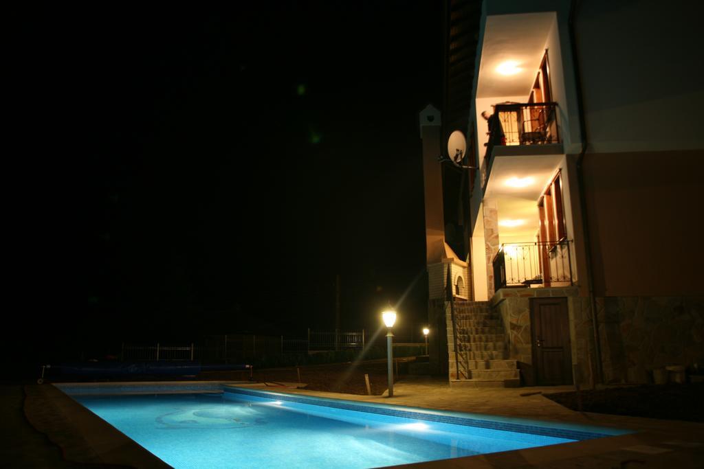 Sinabovite Houses Ξενοδοχείο Badevtsi Δωμάτιο φωτογραφία